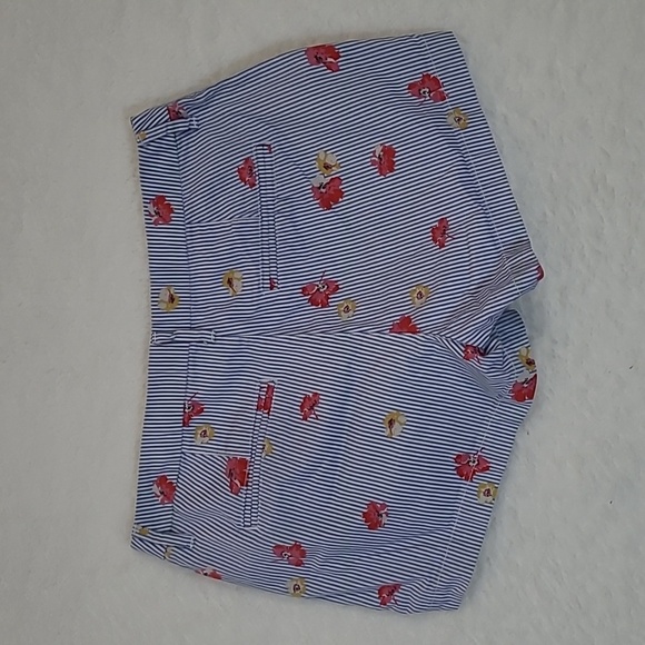 Old Navy Blue & White Striped Shorts with Floral Design size 6 - Picture 2 of 8